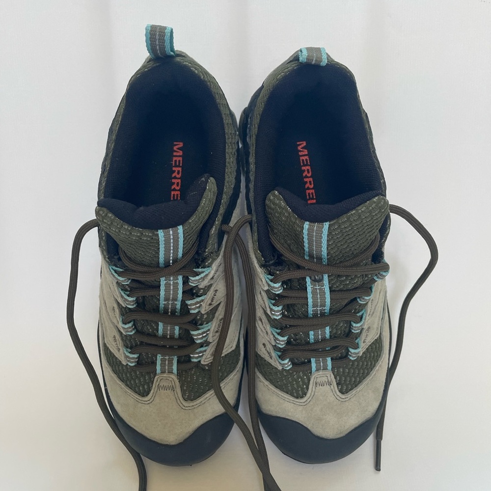 NWOT Merrell Hiking Shoe Boots